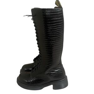 Dr Martens ENGLAND  9730 Croc‎ Emboss Square Toe USED 1x  Boots Women's 10 Shoes